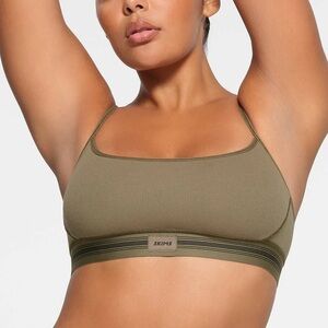 SKIMS LIMITED EDITION SCOOP BRALETTE NWT